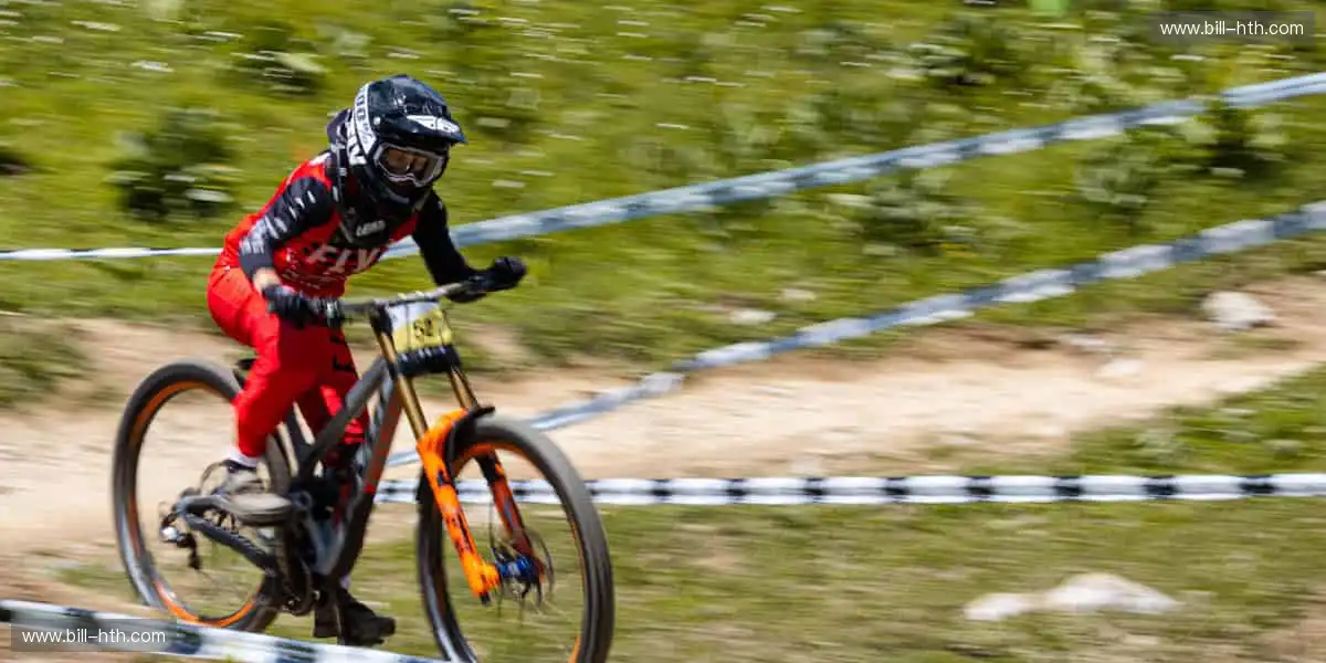 🎧 沉浸式解说,让每一次进球都震撼你的耳膜!🎙